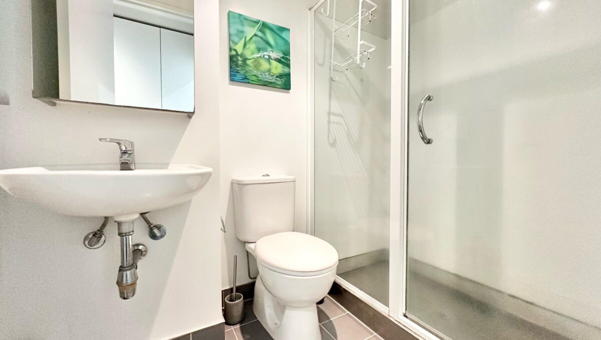 Upstairs Bathroom